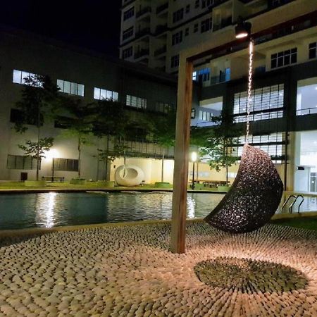 Puchong Skypod Residence, 1-5 Pax Cozy Unit, Walking Distance To Ioi Mall, 10Min Drive To Sunway Exterior photo
