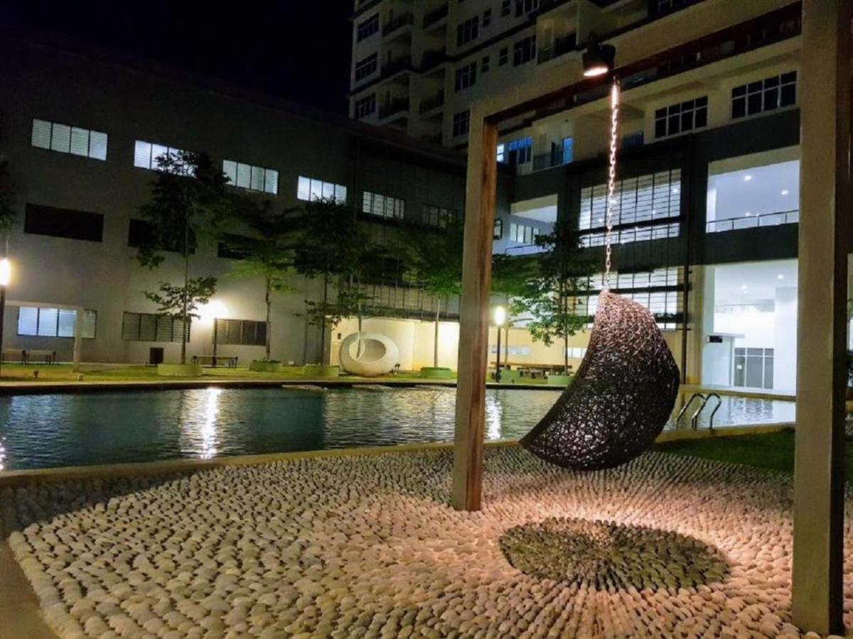Puchong Skypod Residence, 1-5 Pax Cozy Unit, Walking Distance To Ioi Mall, 10Min Drive To Sunway Exterior photo